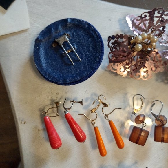 Vintage Costume jewelry earrings lot of 27 pairs - Picture 3 of 8